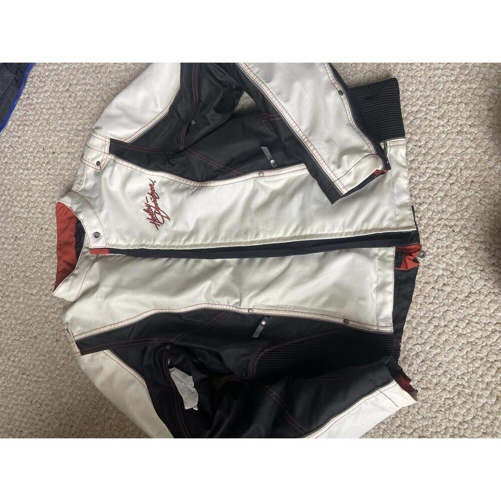 Harley-Davidson Leather Riding Jacket - Stylish and Durable Gear
